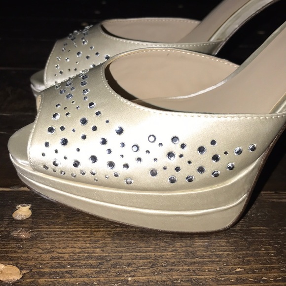 Brianna Leigh Bridal Shoes - Picture 4 of 7